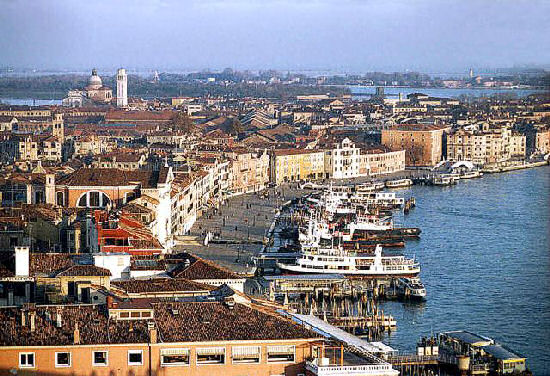 Venezia, di nuovo operativo il porto dopo le agitazioni