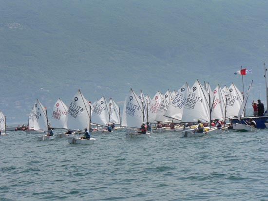 71 giovanissimi al via del 30° Trofeo Danesi sul lago di Garda