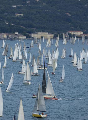 Nel prossimo weekend il lago di Garda ospita un campionato per gli skipper armatori, la "Gentlemen