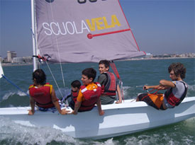 A Cesenatico, corsi di vela per ragazzi con il progetto TerreAlte AltoMare